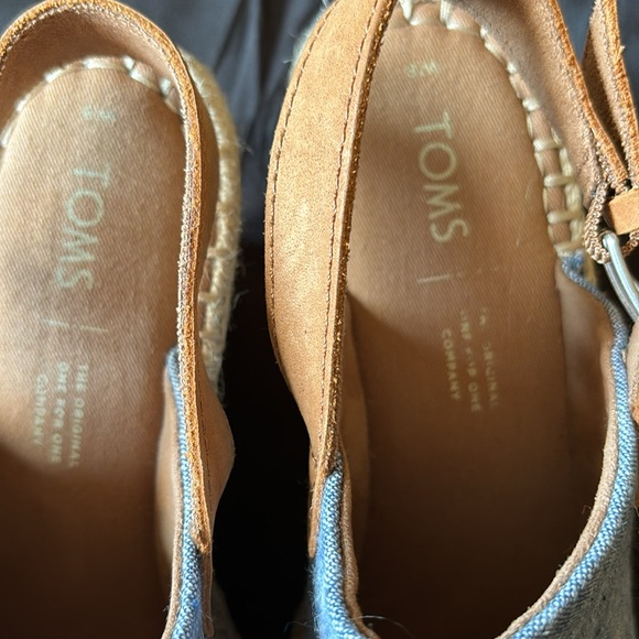 TOM’S WEDGE DENIM SANDALS -8 - Picture 4 of 6